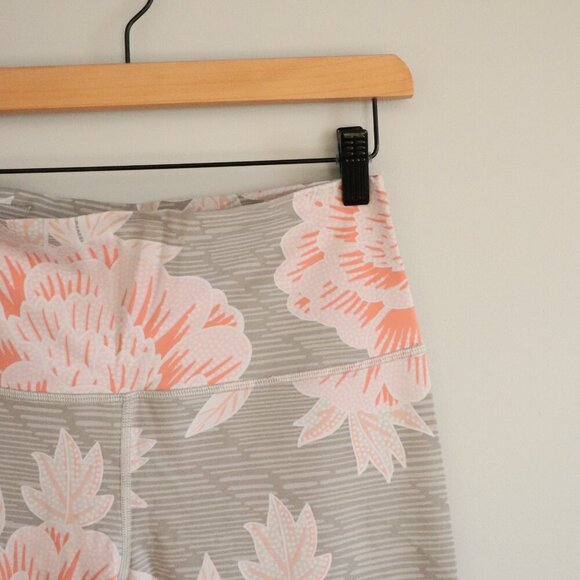 Aerie Women's Large Pink Floral High Rise Athletic Pocket Leggings - Picture 4 of 13